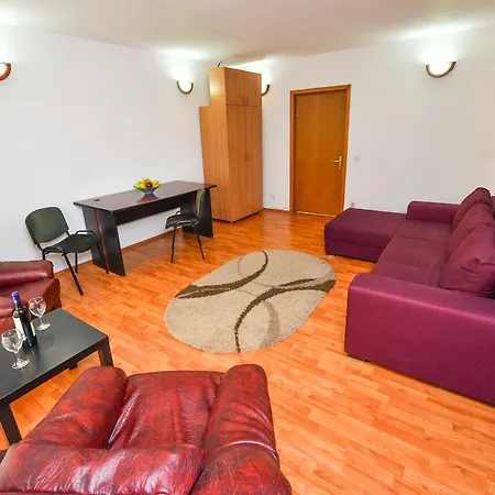 Ultracentral Family & Friends 3 * Bucharest